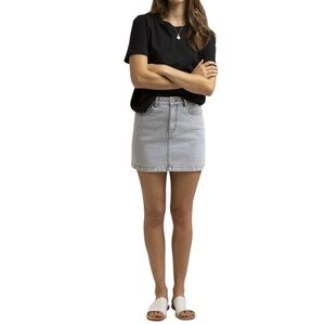 Rhythm. denim light wash jean mini skirt a-line size 6 excellent condition